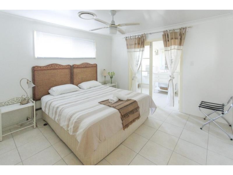 69 Mirrawena Avenue, Bangalee QLD 4703